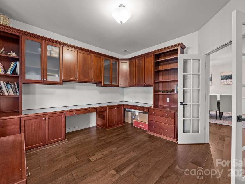 1108 Longwood Court, Matthews, NC 28104.  MLS# CAR4255479, YatesRealty ID 18976. 