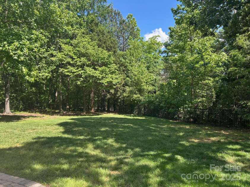 1108 Longwood Court, Matthews, NC 28104.  MLS# CAR4255479, YatesRealty ID 18976. 