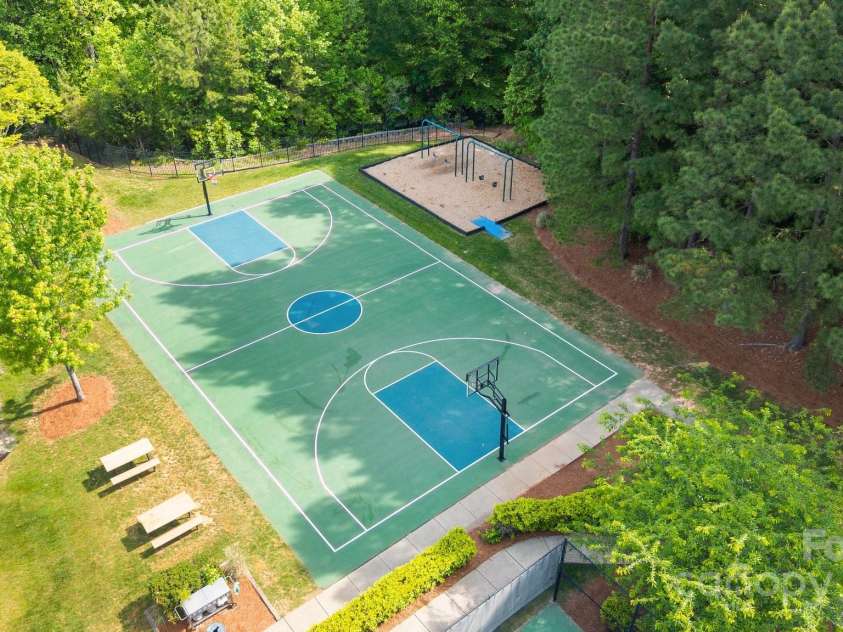 1108 Longwood Court, Matthews, NC 28104.  MLS# CAR4255479, YatesRealty ID 18976. 