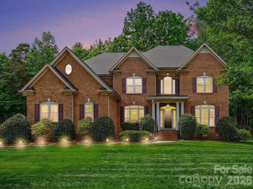 9811 Julliard Drive, Mint Hill, NC 28227.  MLS# CAR4365718, YatesRealty ID 18976. 