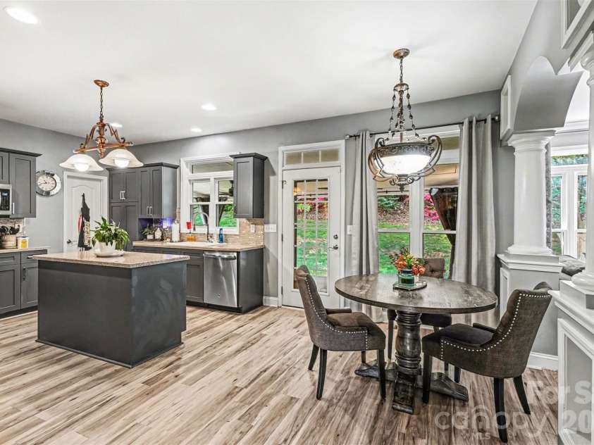 9811 Julliard Drive, Mint Hill, NC 28227.  MLS# CAR4365718, YatesRealty ID 18976. 