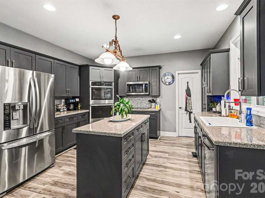 9811 Julliard Drive, Mint Hill, NC 28227.  MLS# CAR4365718, YatesRealty ID 18976. 