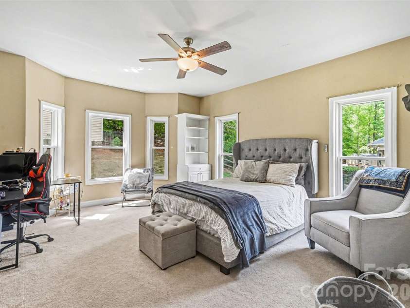 9811 Julliard Drive, Mint Hill, NC 28227.  MLS# CAR4365718, YatesRealty ID 18976. 
