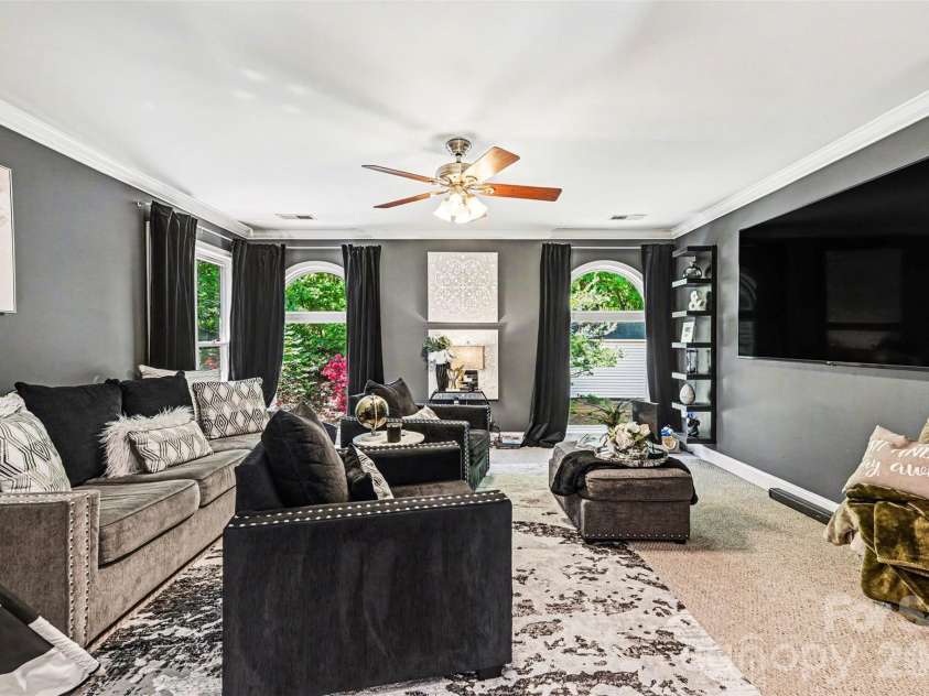 9811 Julliard Drive, Mint Hill, NC 28227.  MLS# CAR4365718, YatesRealty ID 18976. 
