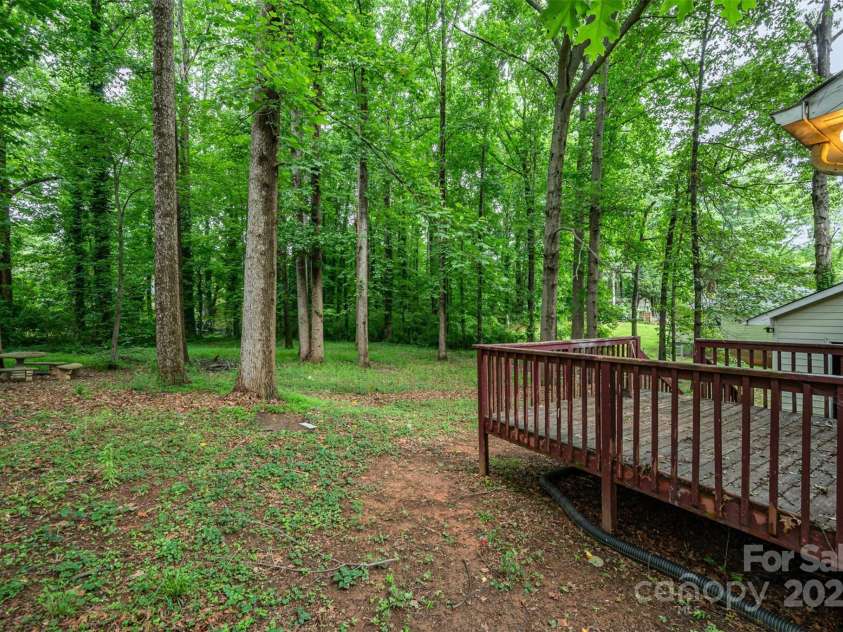 1802 Deer Street, Charlotte, NC 28214.  MLS# CAR4265811, YatesRealty ID 18977. 