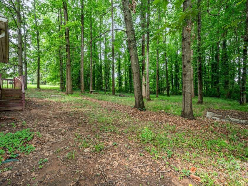 1802 Deer Street, Charlotte, NC 28214.  MLS# CAR4265811, YatesRealty ID 18977. 