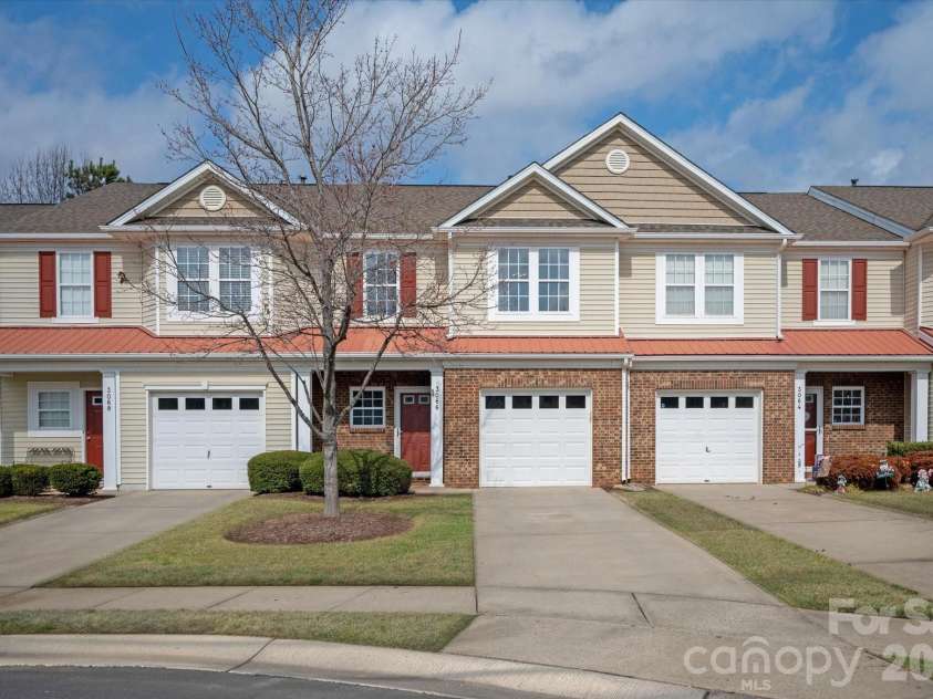 3066 Priory Ridge Drive, Fort Mill, SC 29707.  MLS# CAR4349645, YatesRealty ID 18977. 