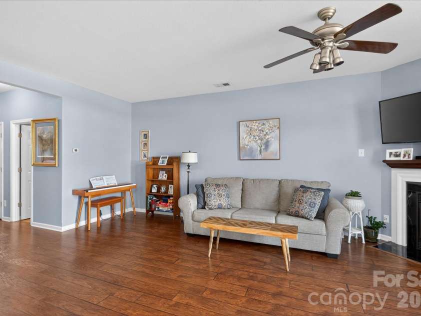 3066 Priory Ridge Drive, Fort Mill, SC 29707.  MLS# CAR4349645, YatesRealty ID 18977. 