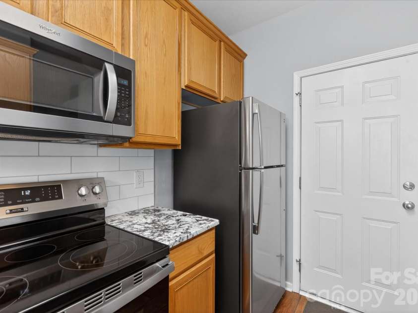 3066 Priory Ridge Drive, Fort Mill, SC 29707.  MLS# CAR4349645, YatesRealty ID 18977. 
