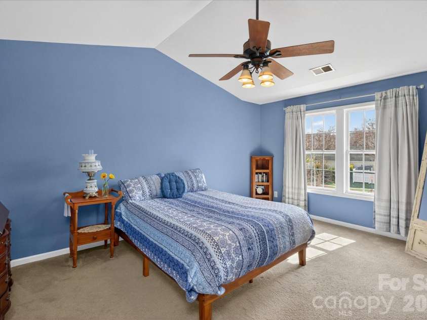 3066 Priory Ridge Drive, Fort Mill, SC 29707.  MLS# CAR4349645, YatesRealty ID 18977. Primary Bedroom