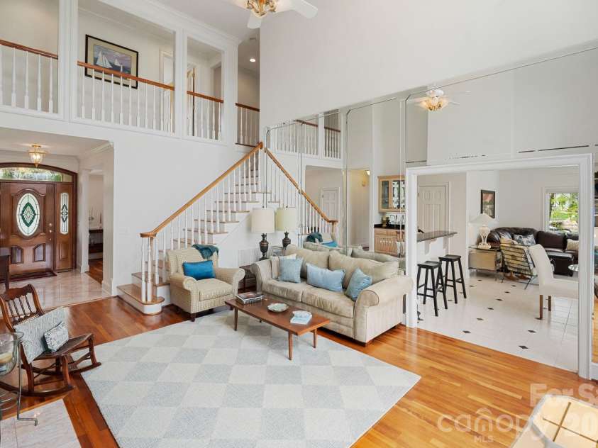 141 Grand Bay Drive, Mooresville, NC 28117.  MLS# CAR4364681, YatesRealty ID 18978. 