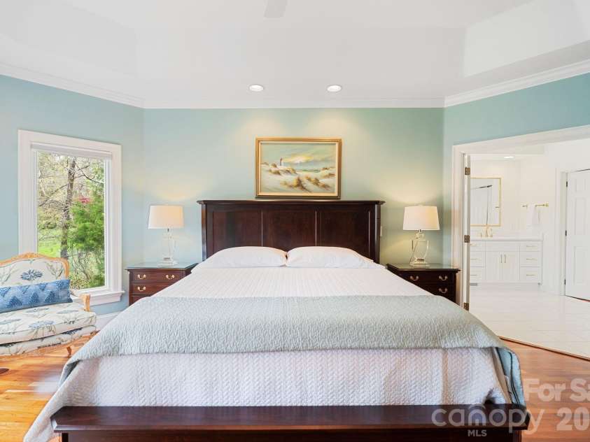 141 Grand Bay Drive, Mooresville, NC 28117.  MLS# CAR4364681, YatesRealty ID 18978. 