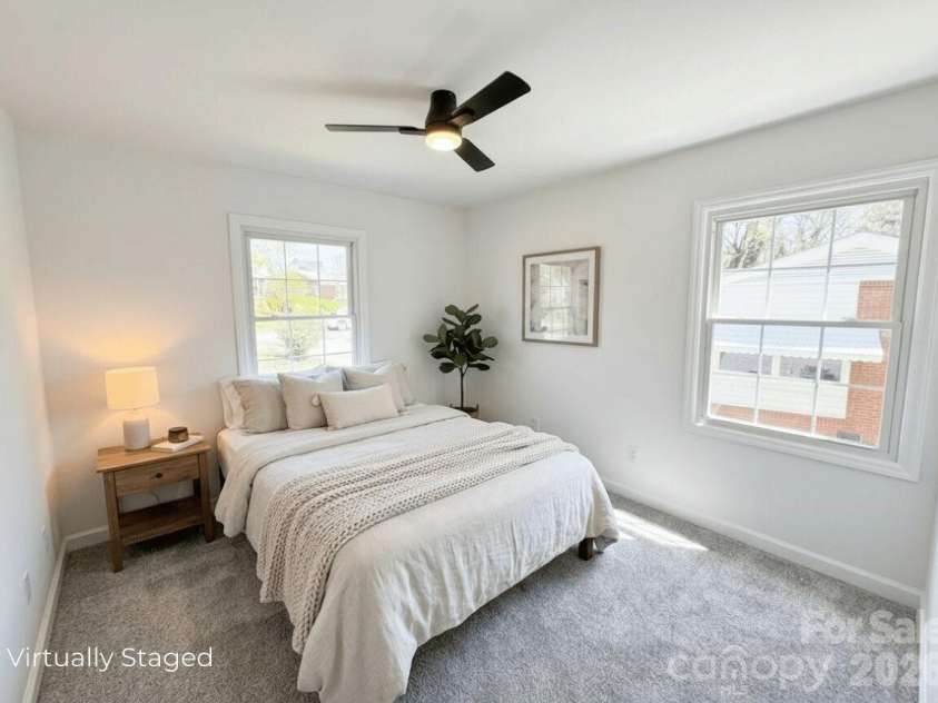 1423 Chelveston Drive, Charlotte, NC 28208.  MLS# CAR4362432, YatesRealty ID 18979. 