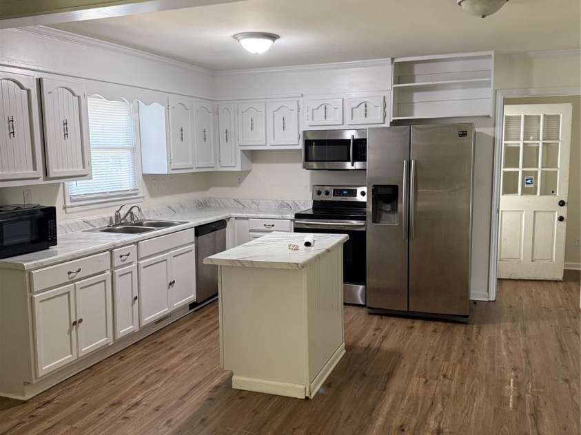 629 Belmorrow Drive, Charlotte, NC 28214.  MLS# CAR4247831, YatesRealty ID 18979. KT