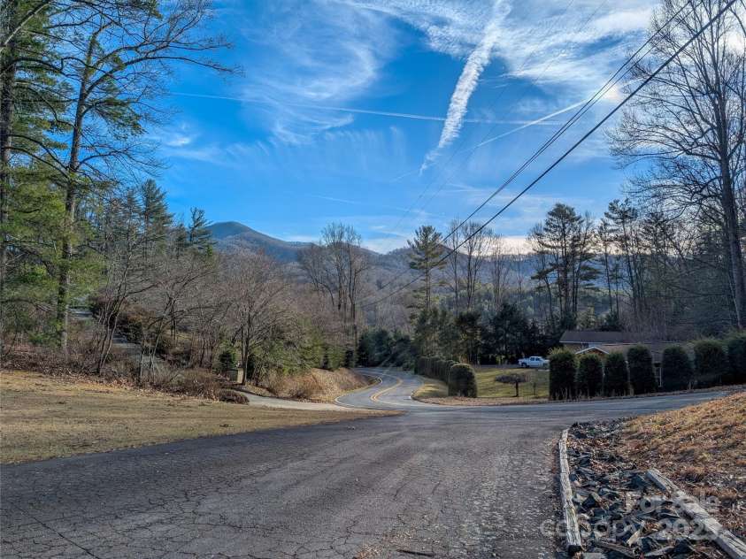 455 Rocky Springs Heights, Burnsville, NC 28714.  MLS# CAR4217195, YatesRealty ID 1898. 