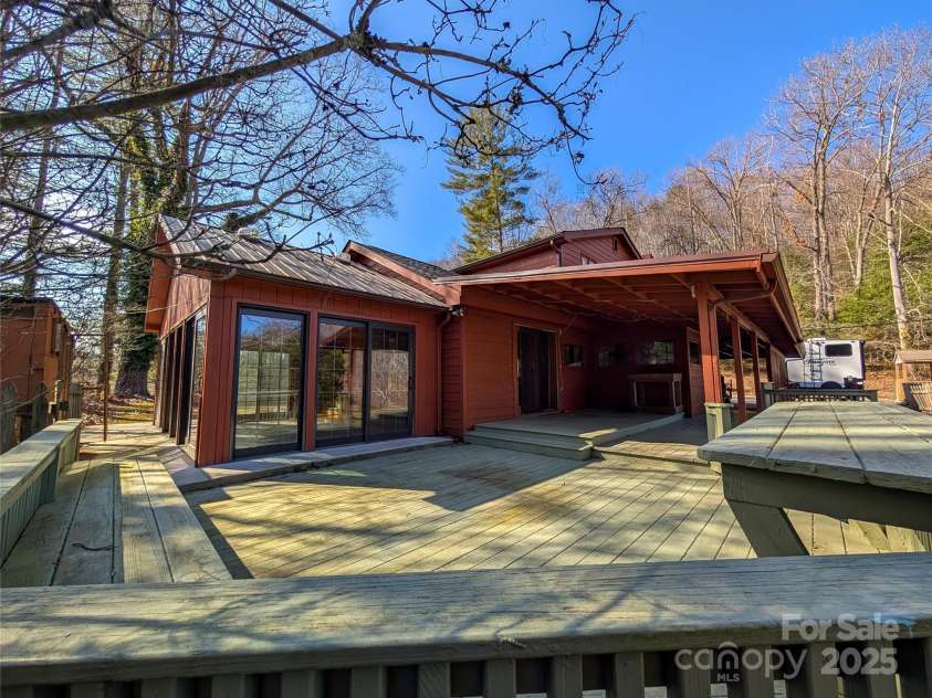 455 Rocky Springs Heights, Burnsville, NC 28714.  MLS# CAR4217195, YatesRealty ID 1898. 