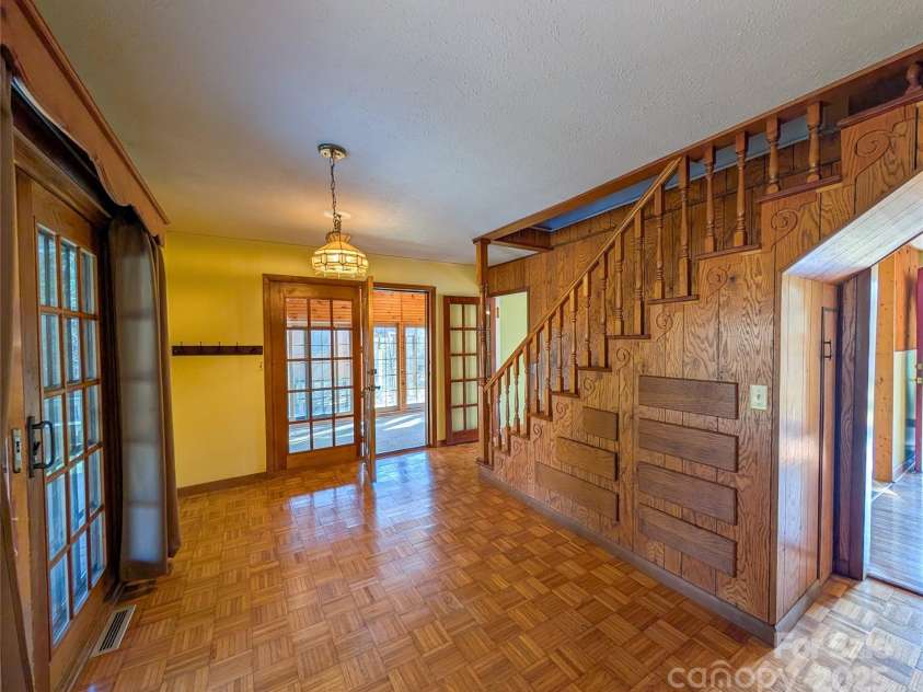 455 Rocky Springs Heights, Burnsville, NC 28714.  MLS# CAR4217195, YatesRealty ID 1898. 