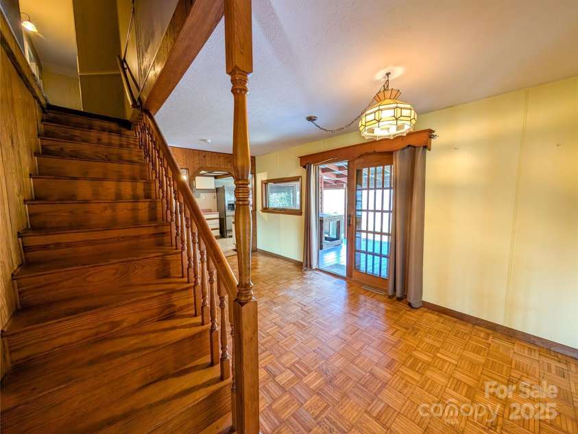 455 Rocky Springs Heights, Burnsville, NC 28714.  MLS# CAR4217195, YatesRealty ID 1898. 