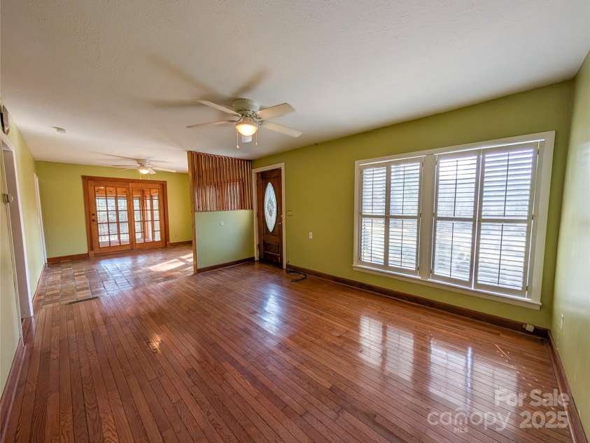 455 Rocky Springs Heights, Burnsville, NC 28714.  MLS# CAR4217195, YatesRealty ID 1898. 