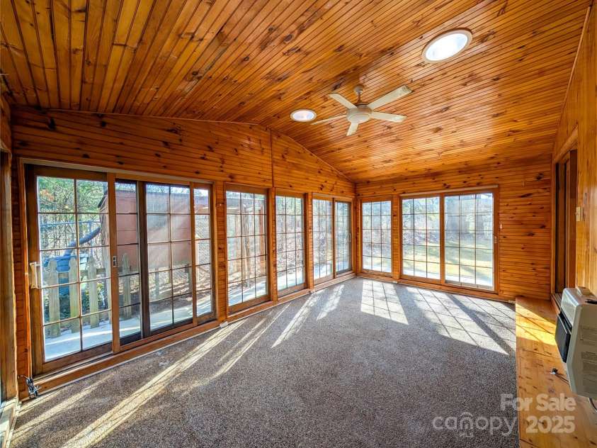 455 Rocky Springs Heights, Burnsville, NC 28714.  MLS# CAR4217195, YatesRealty ID 1898. 