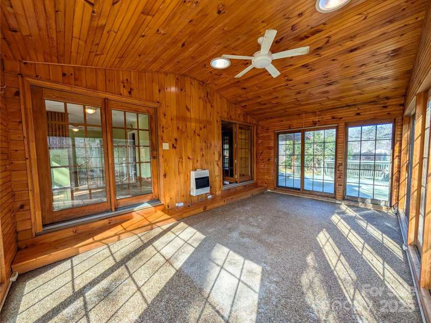 455 Rocky Springs Heights, Burnsville, NC 28714.  MLS# CAR4217195, YatesRealty ID 1898. 