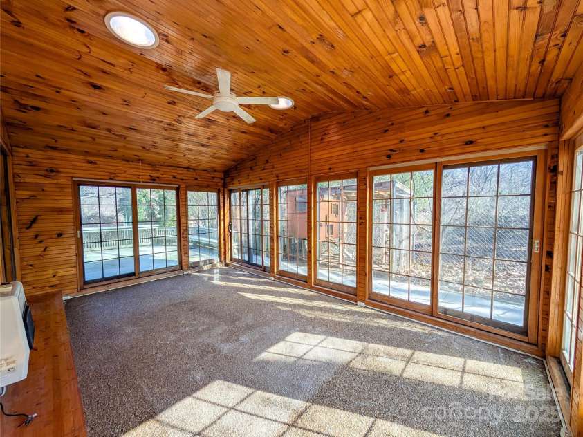 455 Rocky Springs Heights, Burnsville, NC 28714.  MLS# CAR4217195, YatesRealty ID 1898. 