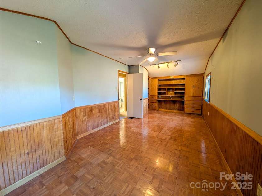 455 Rocky Springs Heights, Burnsville, NC 28714.  MLS# CAR4217195, YatesRealty ID 1898. 