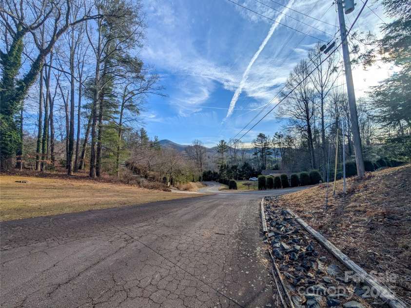 455 Rocky Springs Heights, Burnsville, NC 28714.  MLS# CAR4217195, YatesRealty ID 1898. 