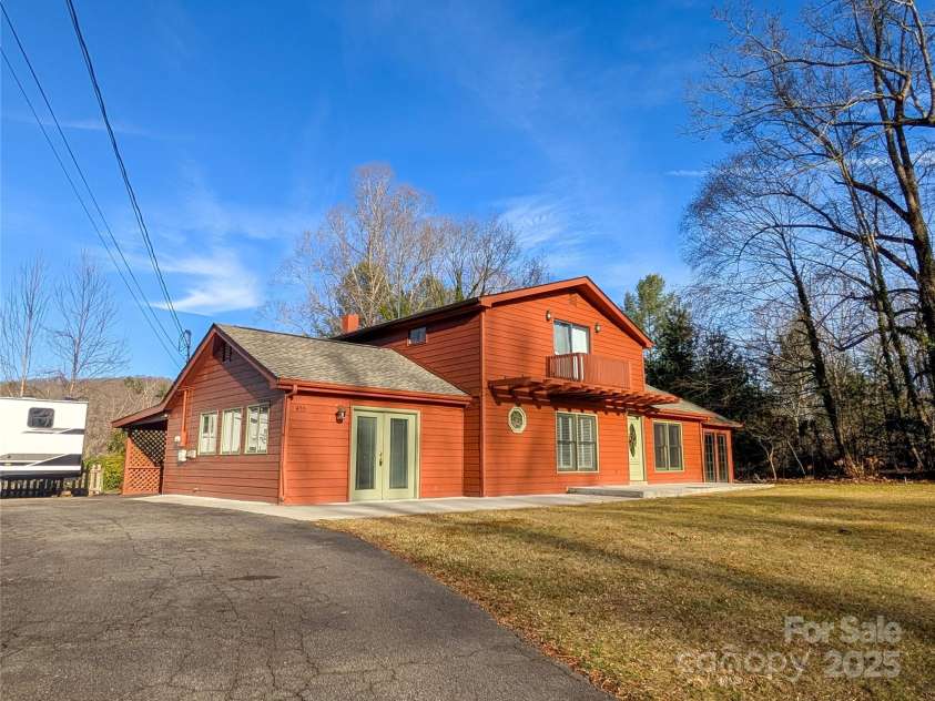 455 Rocky Springs Heights, Burnsville, NC 28714.  MLS# CAR4217195, YatesRealty ID 1898. 