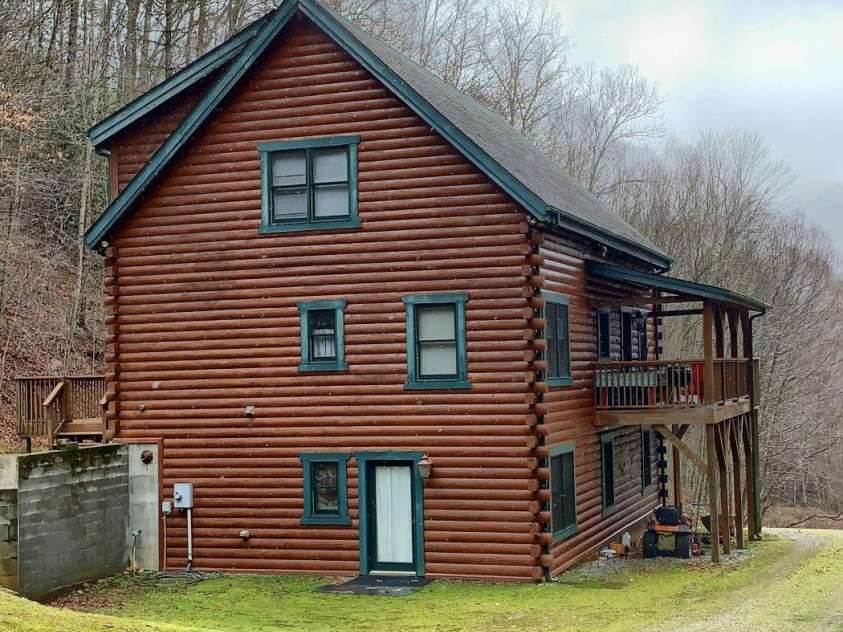 8020 Meadow Fork Road, Hot Springs, NC 28743.  MLS# CAR4306581, YatesRealty ID 1898. Main Lodge (