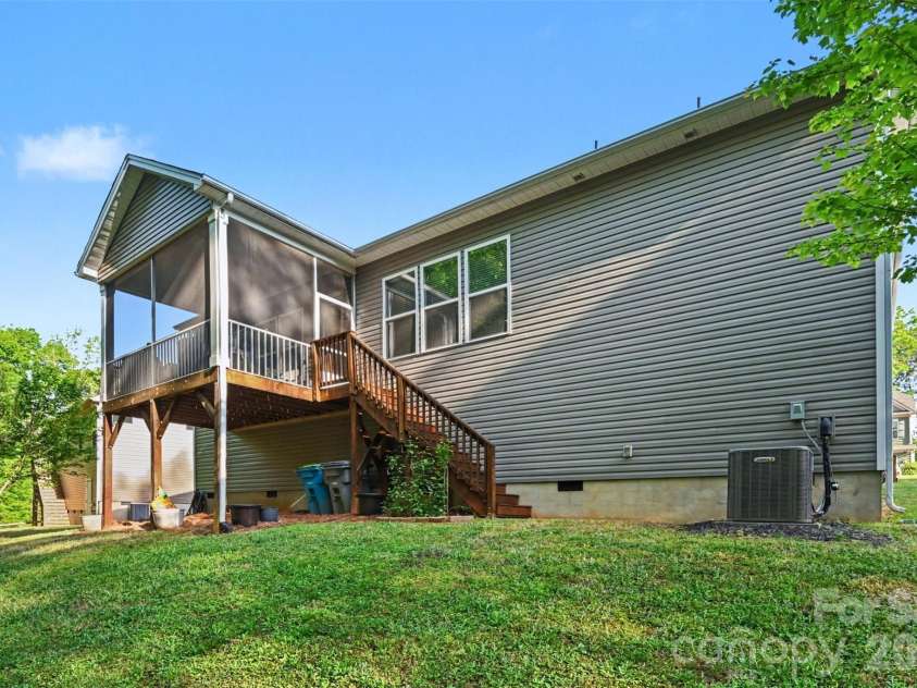 1033 Moonlight Mist Road, Belmont, NC 28012.  MLS# CAR4368585, YatesRealty ID 18980. 
