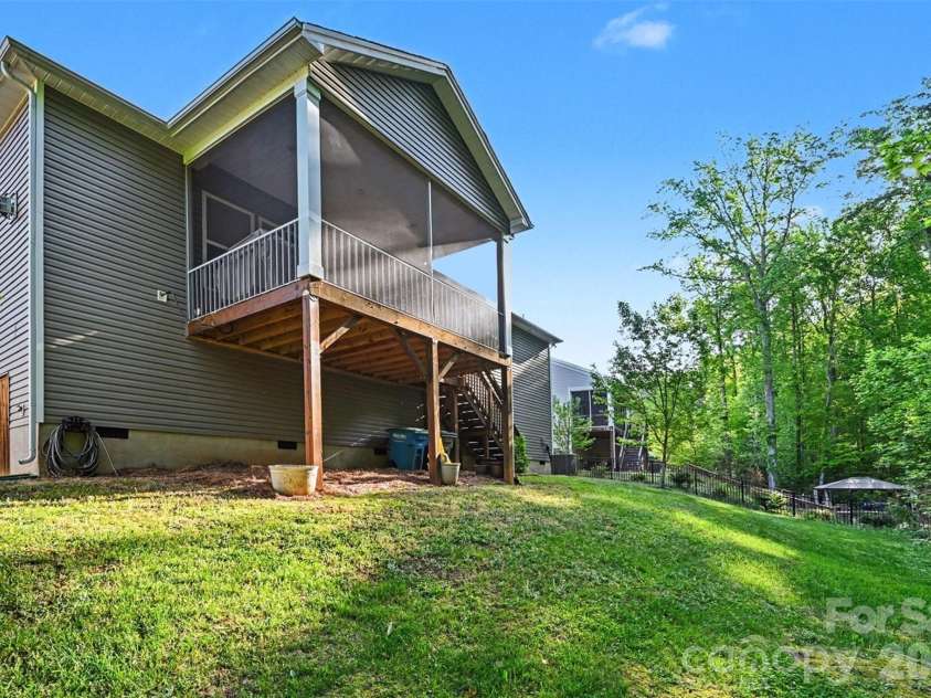 1033 Moonlight Mist Road, Belmont, NC 28012.  MLS# CAR4368585, YatesRealty ID 18980. 