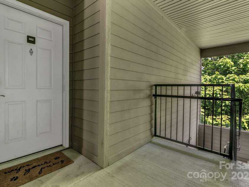 176 Brickton Village Circle, Fletcher, NC 28732.  MLS# CAR4265442, YatesRealty ID 18980. 