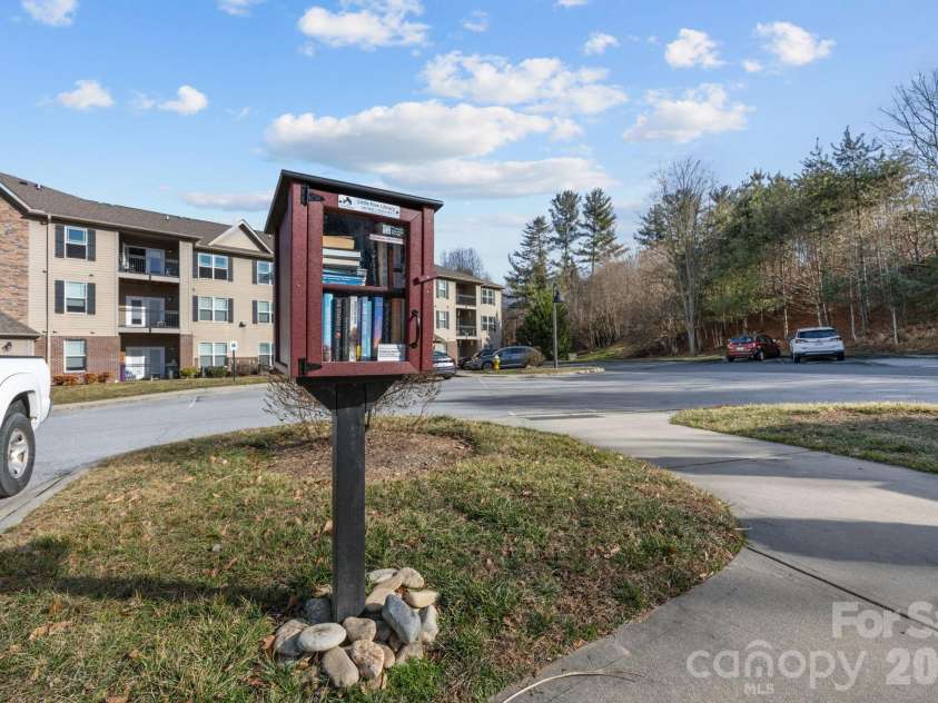 176 Brickton Village Circle, Fletcher, NC 28732.  MLS# CAR4333725, YatesRealty ID 18980. 