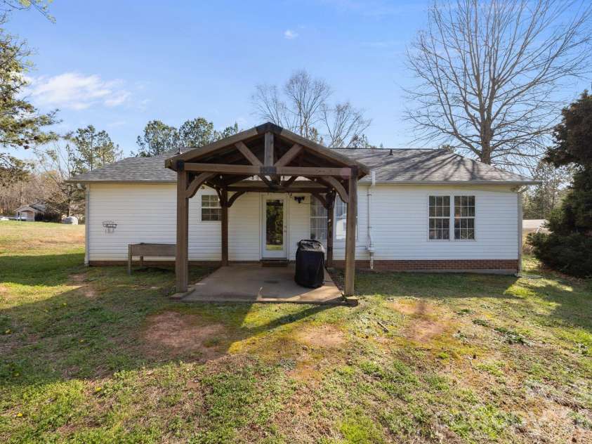 107 Panther Creek Road, Troutman, NC 28166.  MLS# CAR4356837, YatesRealty ID 18981. 