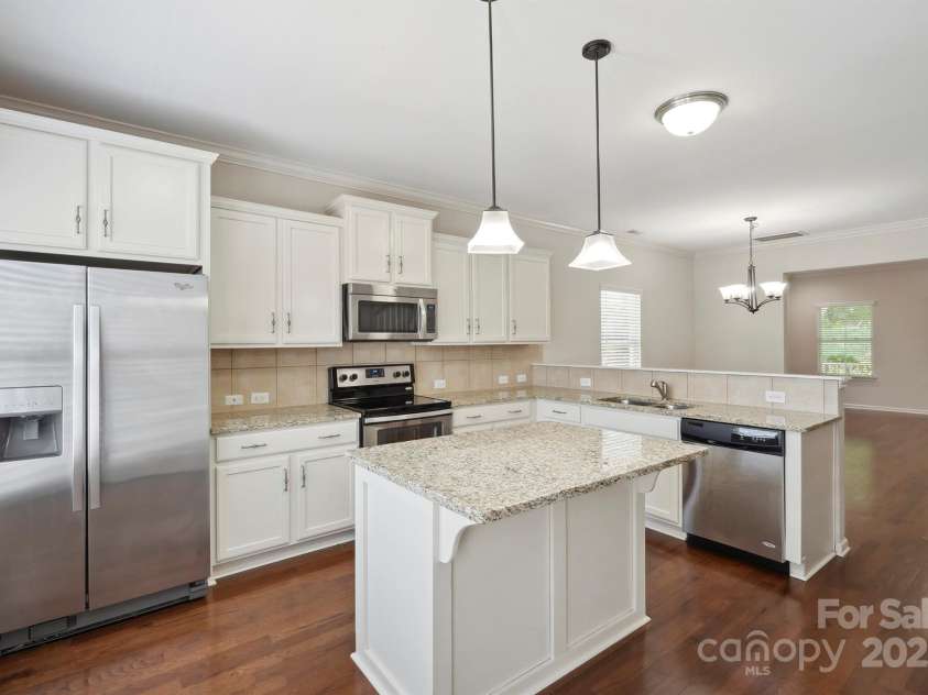 11530 Galashiels Drive, Huntersville, NC 28078.  MLS# CAR4256938, YatesRealty ID 18981. 