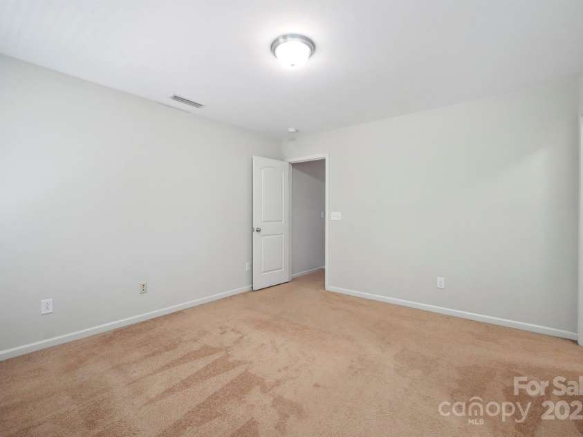 11530 Galashiels Drive, Huntersville, NC 28078.  MLS# CAR4256938, YatesRealty ID 18981. 