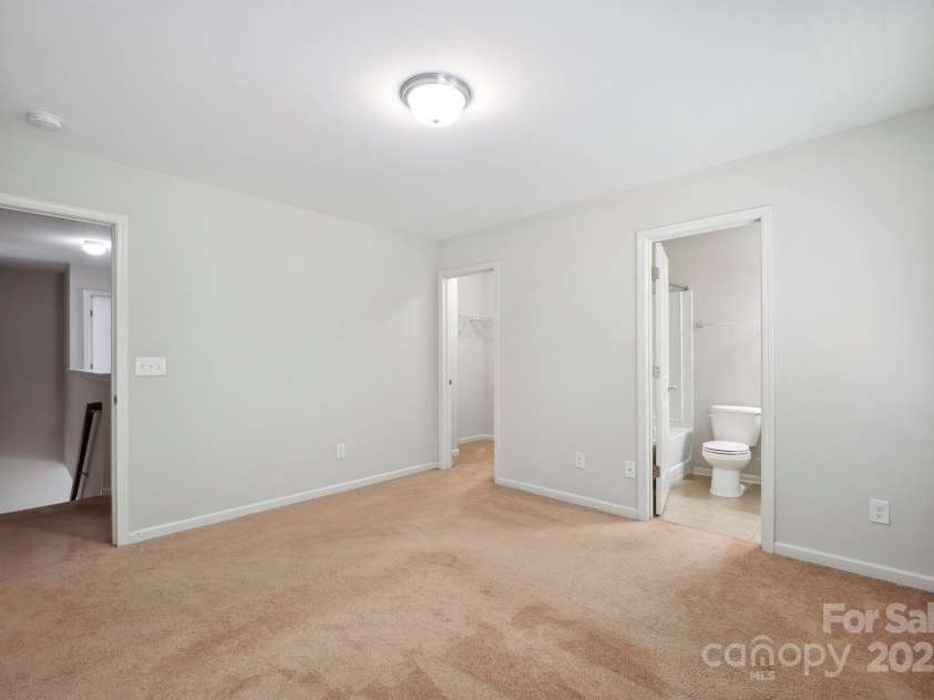 11530 Galashiels Drive, Huntersville, NC 28078.  MLS# CAR4256938, YatesRealty ID 18981. 