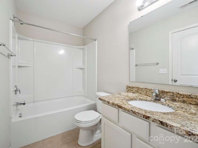 11530 Galashiels Drive, Huntersville, NC 28078.  MLS# CAR4256938, YatesRealty ID 18981. 