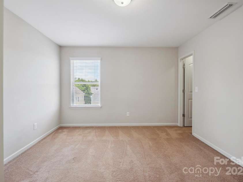 11530 Galashiels Drive, Huntersville, NC 28078.  MLS# CAR4256938, YatesRealty ID 18981. 