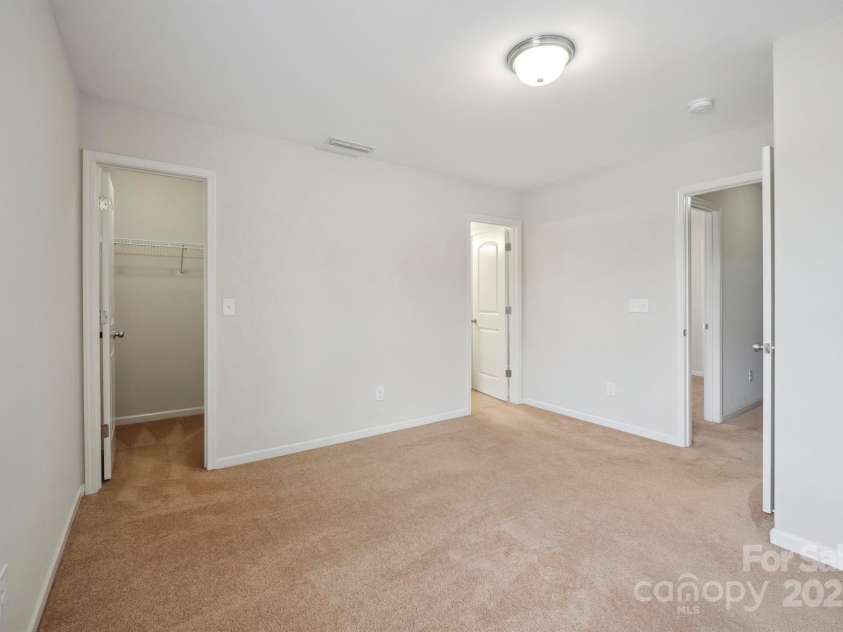 11530 Galashiels Drive, Huntersville, NC 28078.  MLS# CAR4256938, YatesRealty ID 18981. 