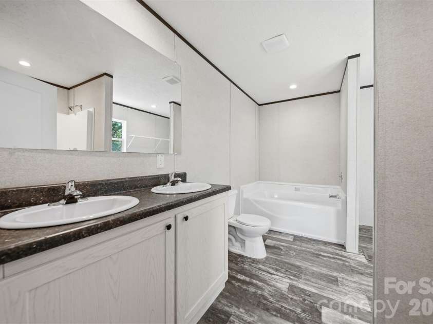 810 Vine Arden Road, Morganton, NC 28655.  MLS# CAR4369853, YatesRealty ID 18982. Primary bathroom