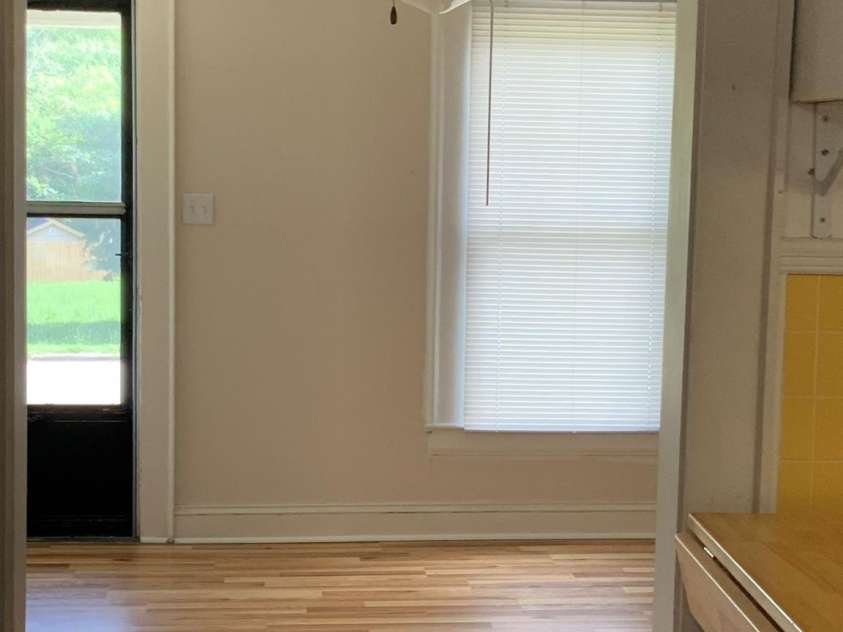 1721 9th Avenue, Hickory, NC 28601.  MLS# CAR4269093, YatesRealty ID 18983. 