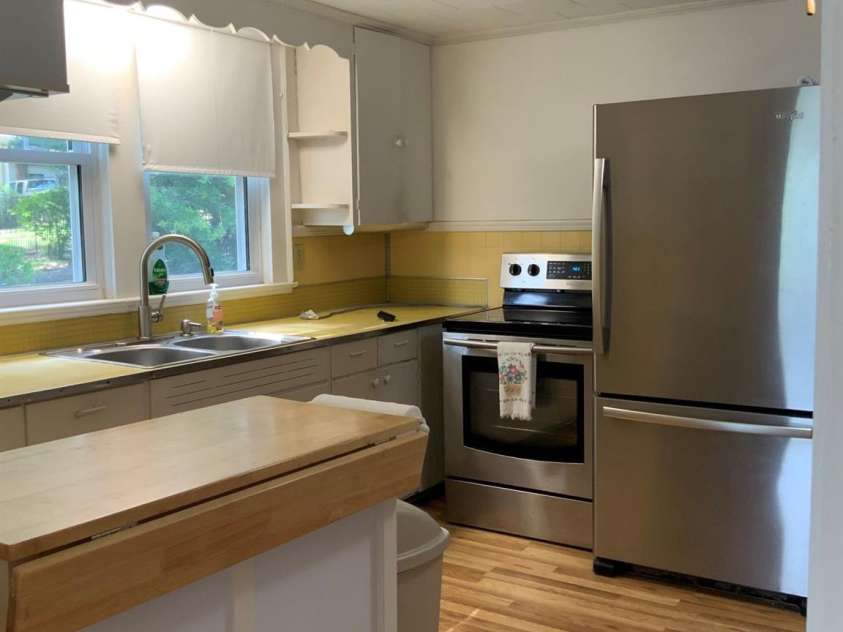 1721 9th Avenue, Hickory, NC 28601.  MLS# CAR4269093, YatesRealty ID 18983. 