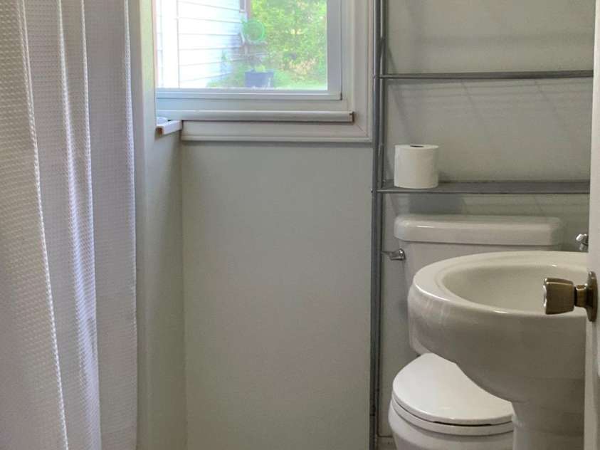 1721 9th Avenue, Hickory, NC 28601.  MLS# CAR4269093, YatesRealty ID 18983. 