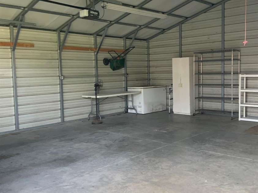 1721 9th Avenue, Hickory, NC 28601.  MLS# CAR4269093, YatesRealty ID 18983. 