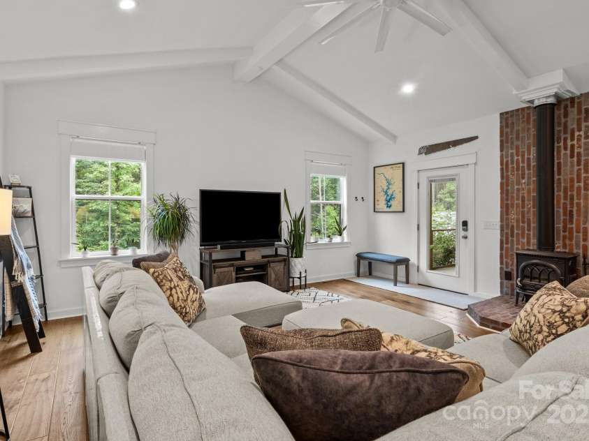 213 Genesis Place, Cleveland, NC 27013.  MLS# CAR4262619, YatesRealty ID 18984. Living room area