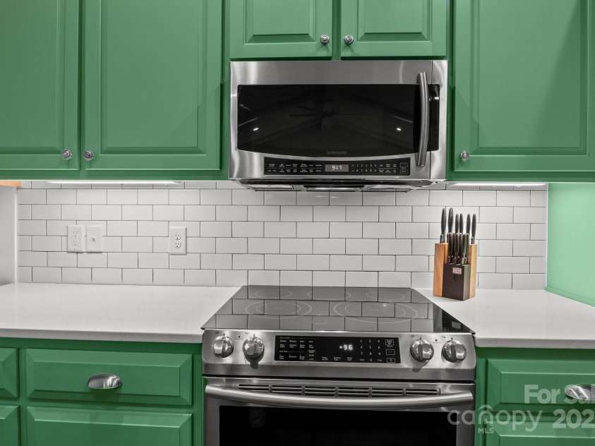 213 Genesis Place, Cleveland, NC 27013.  MLS# CAR4262619, YatesRealty ID 18984. Matching stainless steel appliances