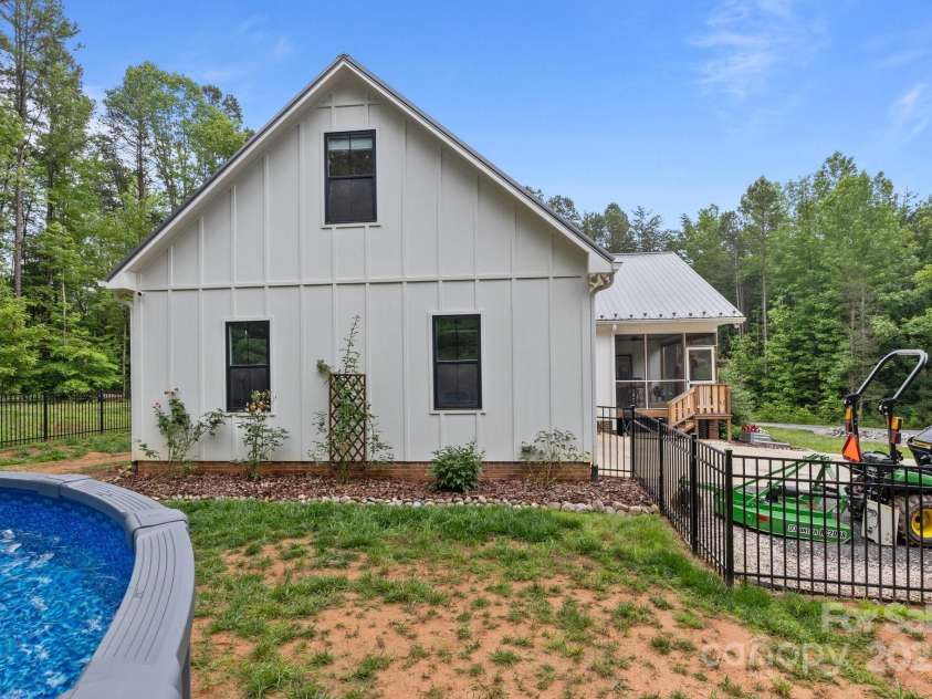 213 Genesis Place, Cleveland, NC 27013.  MLS# CAR4262619, YatesRealty ID 18984. Side of the home