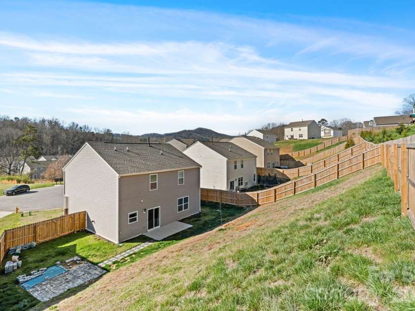 814 Monterey Court, Asheville, NC 28806.  MLS# CAR4358355, YatesRealty ID 18985. Fully Fenced Rear Yard